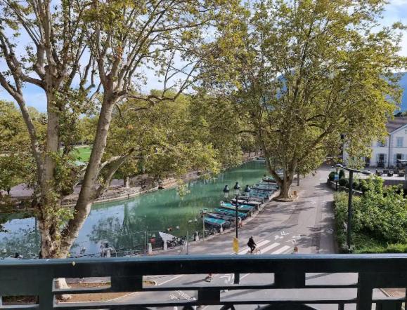 Le Ness - Face Au Pont Des Amours - Majord'Home Annecy Eksteriør bilde